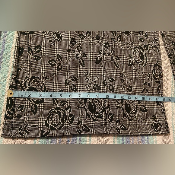 Handmade Floral Plaid Houndstooth Cardigan - Picture 7 of 11